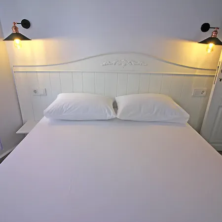 Hambarli فندق بوزجادا